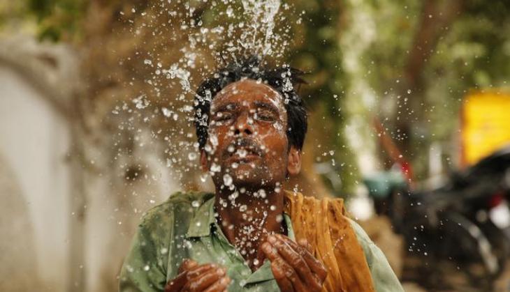 Weather update: Scorching heatwaves to grip north India, mercury likely to drop over next 3 days 