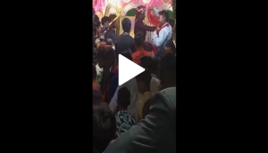 Bride leaves stage after slapping her groom twice; shocking incident caught on cam