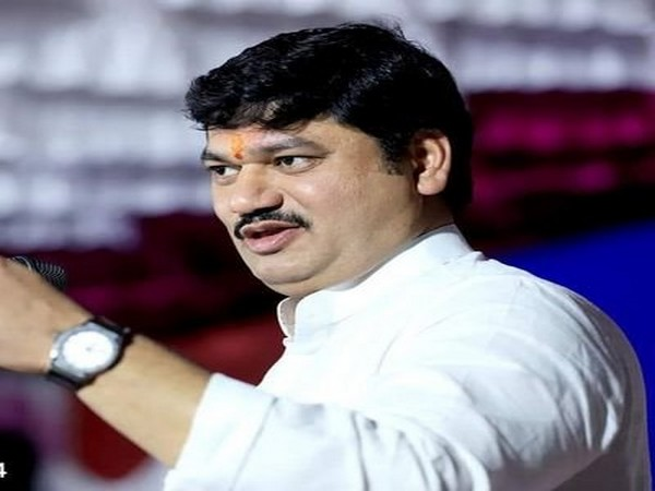 Mumbai: Woman allegedly demands Rs 5 crore ransom from NCP leader Dhananjay Munde