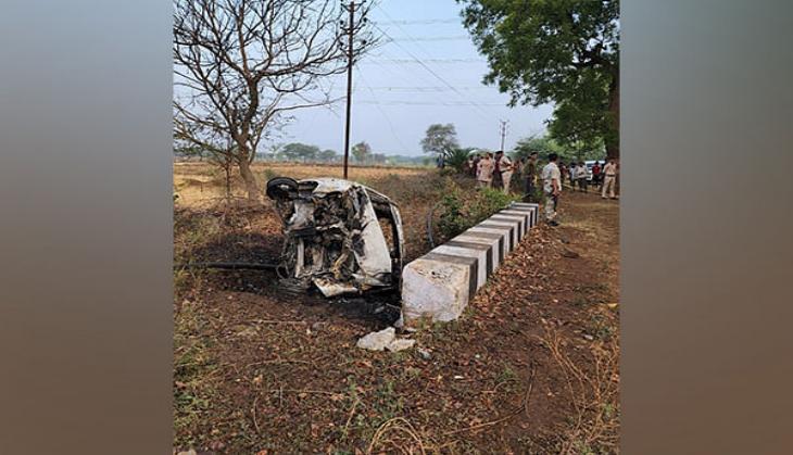 Chhattisgarh: Five including three children burnt to death after their car catches fire 