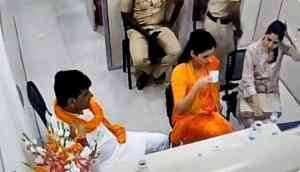 Mumbai Police chief releases video to counter MP Navneet Rana's 'inhumane treatment' charge