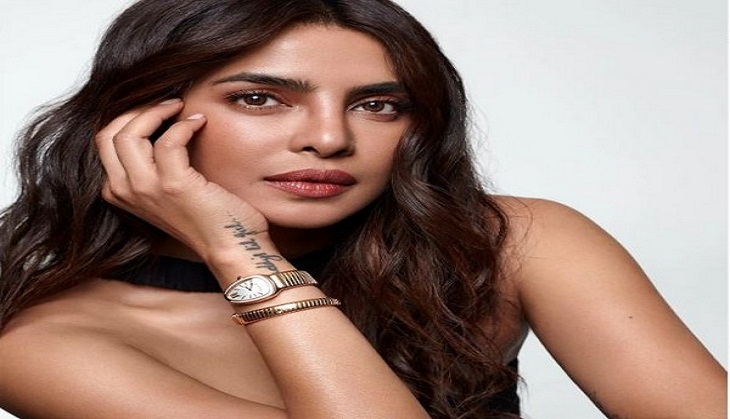 Priyanka Chopra shares steamy poolside pictures; check out husband Nick Jonas reaction