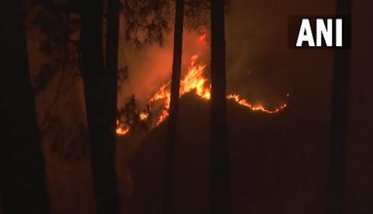 J-K: Forest fire in Udhampur area continues to rage, villagers fear it might enter residential areas
