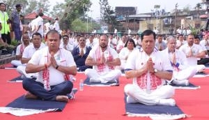Assam: Sarbananda Sonowal, Himanta Biswa Sarma attend 'Yoga Utsav'