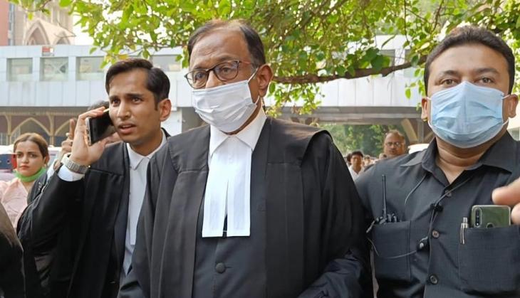 P Chidambaram heckled by party workers outside Calcutta HC