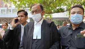 P Chidambaram heckled by party workers outside Calcutta HC