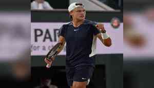 French Open: Holger Rune defeats Hugo Gaston; Ruud downs Sonego to advance 