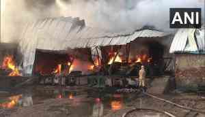 UP: Fire breaks out in godown in Ghaziabad