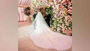 Britney Spears shares first photos from her fairytale wedding [PICS INSIDE]
