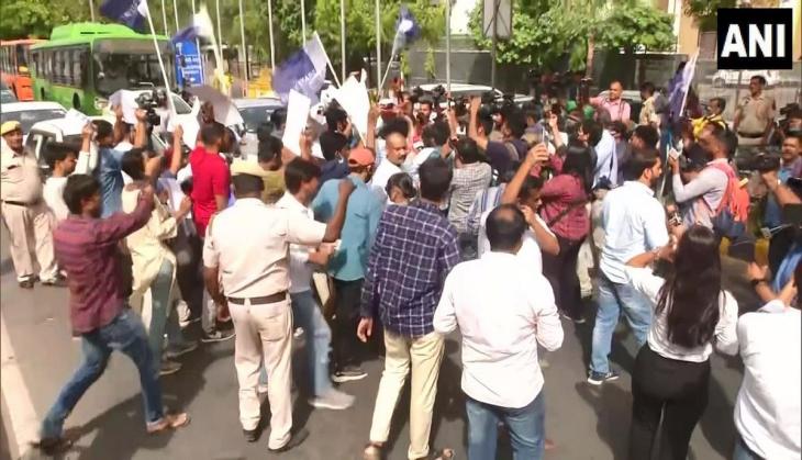 JNU students protest against demolition of Prayagraj violence accused Javed Ahmed's house