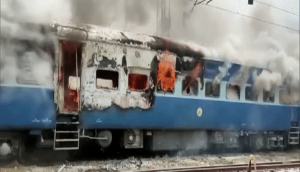 Bihar: Anti-Agnipath protests turn violent, 3 trains set ablaze