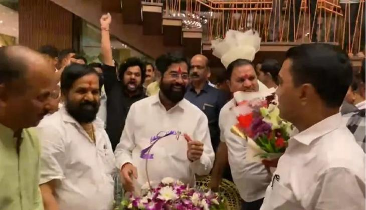 Pramod Sawant, Shinde-faction MLAs give warm welcome as new Maha CM arrives in Goa hotel