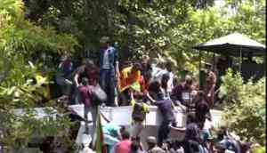 Sri Lanka crisis: Protestors storm Sri Lankan PM's residence