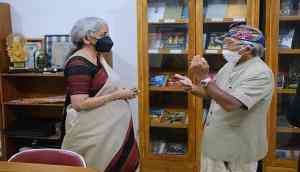 Bali: Sitharaman meets Indonesian artist known for his works on Ramayana, Mahabharata
