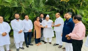 Former Congress leader Siraj Mehndi accuses Sonia Gandhi of not 'giving time to party workers'