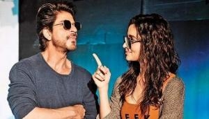 Shah Rukh pampers himself on his day off by watching Alia's 'Darlings'