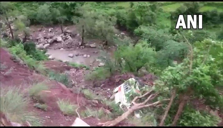 Jammu and Kashmir: 8 children injured as bus falls into gorge