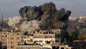 Israeli strikes against Islamic Jihad and counterstrikes continue, but Hamas will decide if these escalate into war