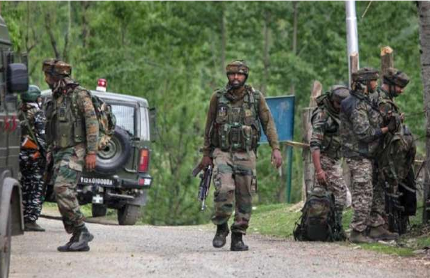 JK: 4 injured in blast inside vehicle in Anantnag's Larkipora