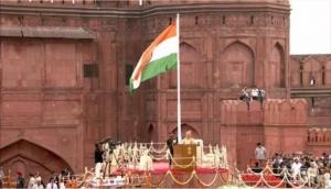 PM Modi inspects Guard of Honour, hoists national flag at Red Fort 