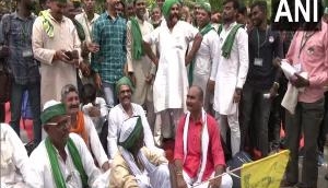 Farmers protest at Delhi's Jantar Mantar against unemployment