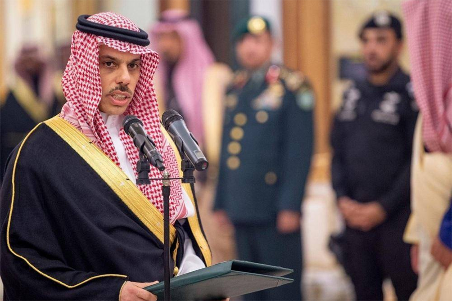 Saudi Arabia to invest USD 1 billion in cash-strapped Pakistan