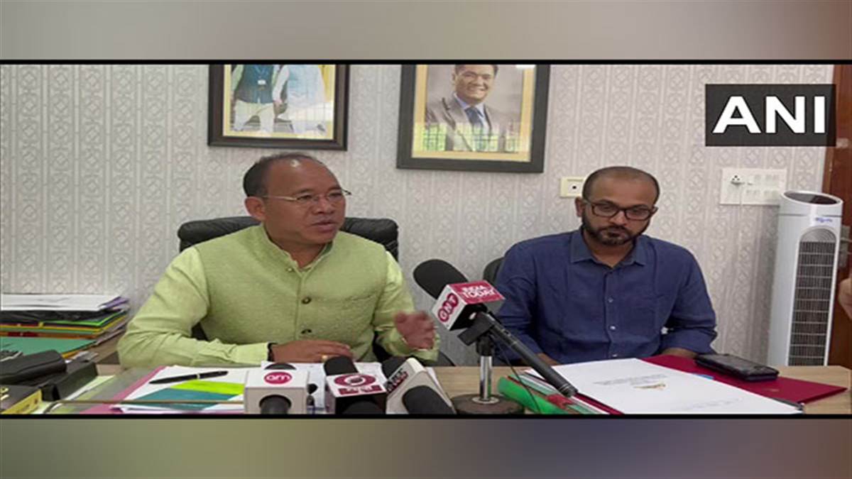 Arunachal Mountaineer Tapi Mra goes missing from Mount Kyarisatam, search operation underway 