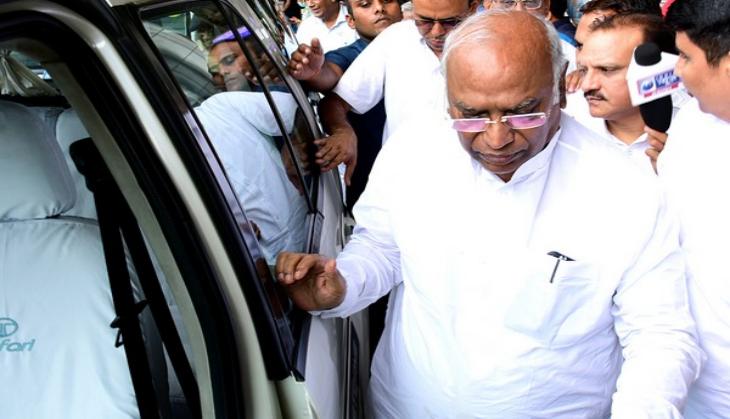 Rajasthan political crisis: Congress observers to return to Delhi today, submit report to top leadership