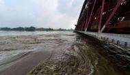 Delhi Alert! Yamuna flowing above danger mark
