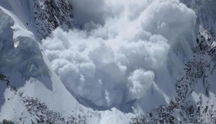 Huge avalanche hits Nepal's Manaslu Base Camp [Watch]