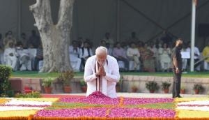 PM Modi pays floral tributes to Mahatma Gandhi, Lal Bahadur Shastri on birth anniversary