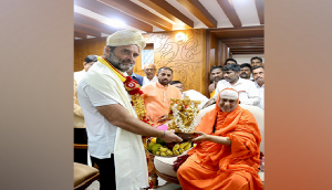 Bharat Jodo Yatra: Rahul Gandhi visits Suttur Matt of Mysore