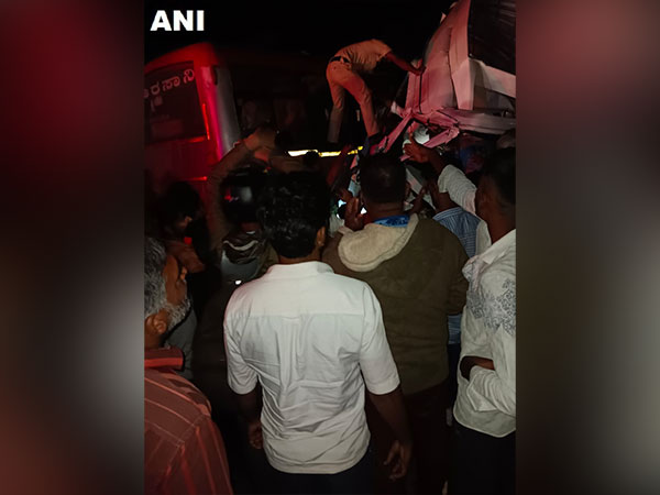 Karnataka: 9 dead in head-on collision between two vehicles in Hassan