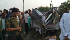 UP: 6 killed, 5 injured in car accident in Prayagraj 