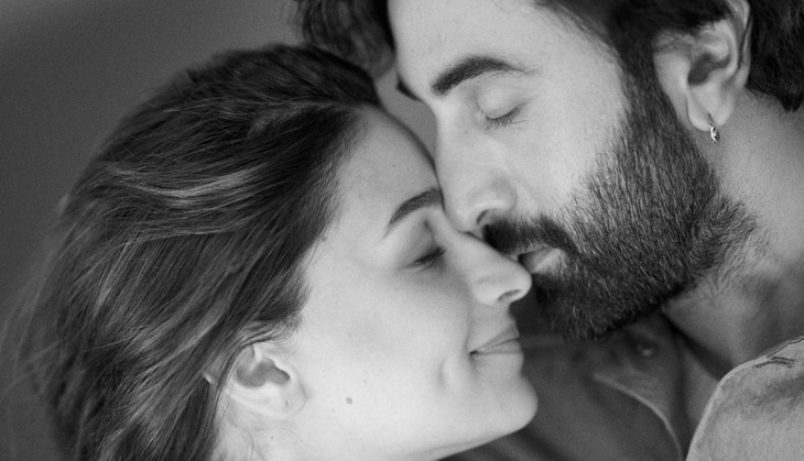 Alia, Ranbir welcomed baby girl, Tinsel Town celebs congratulate the couple