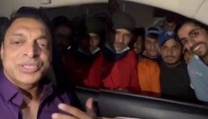 Pakistani cricket fan mimics Shah Rukh Khan in Shoaib Akhtar's video; here's how he reacts [VIDEO]