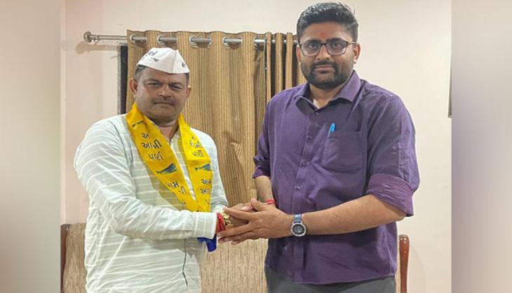 Gujarat Assembly polls: Sitting BJP MLA Kesarisinh Solanki joins AAP