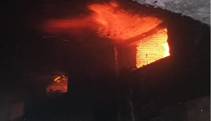 Massive fire breaks out near Kanpur railway station