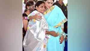 YSR TP President Sharmila with her mother Vijayamma
