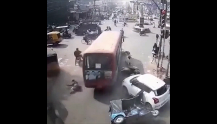 Driver suffers heart attack, bus rams several vehicles; 2 dead [Viral Video]