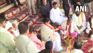 Rajasthan: CM Mamata Banerjee offers prayers at Brahma Temple in Pushkar