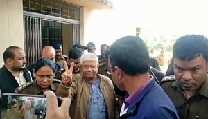 Kill Modi Remark: Congress' Pateriya shows victory sign outside court