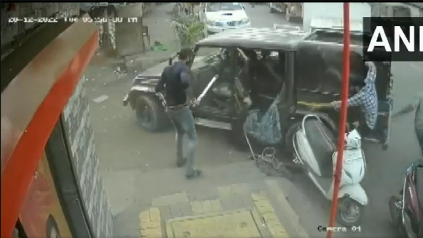 Caught On Cam: Scary scuffle between two groups in Maharashtra’s Palghar