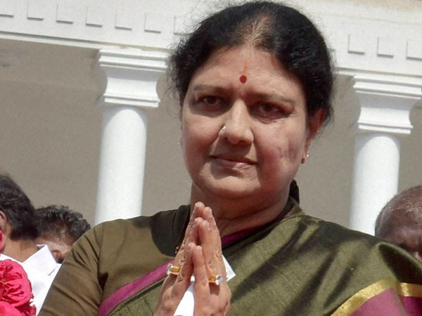 Tamil Nadu: Sasikala hints reuniting party before 2024 LS polls