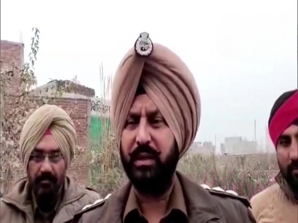 Punjab: Armed robbers barge into office, loot 80,000 cash