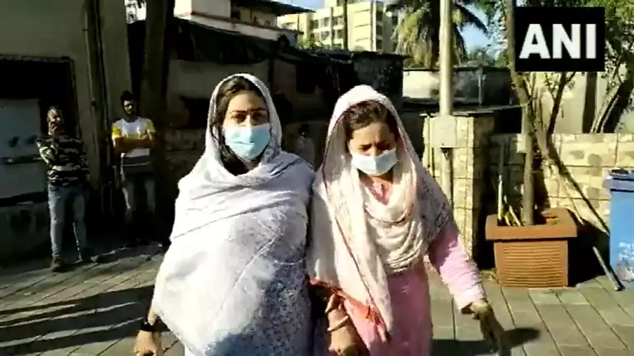 WATCH: Sheezan Khan's family attends Tunisha Sharma's funeral