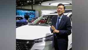 New Chinese Foreign Minister Qin seeks to improve ties with India