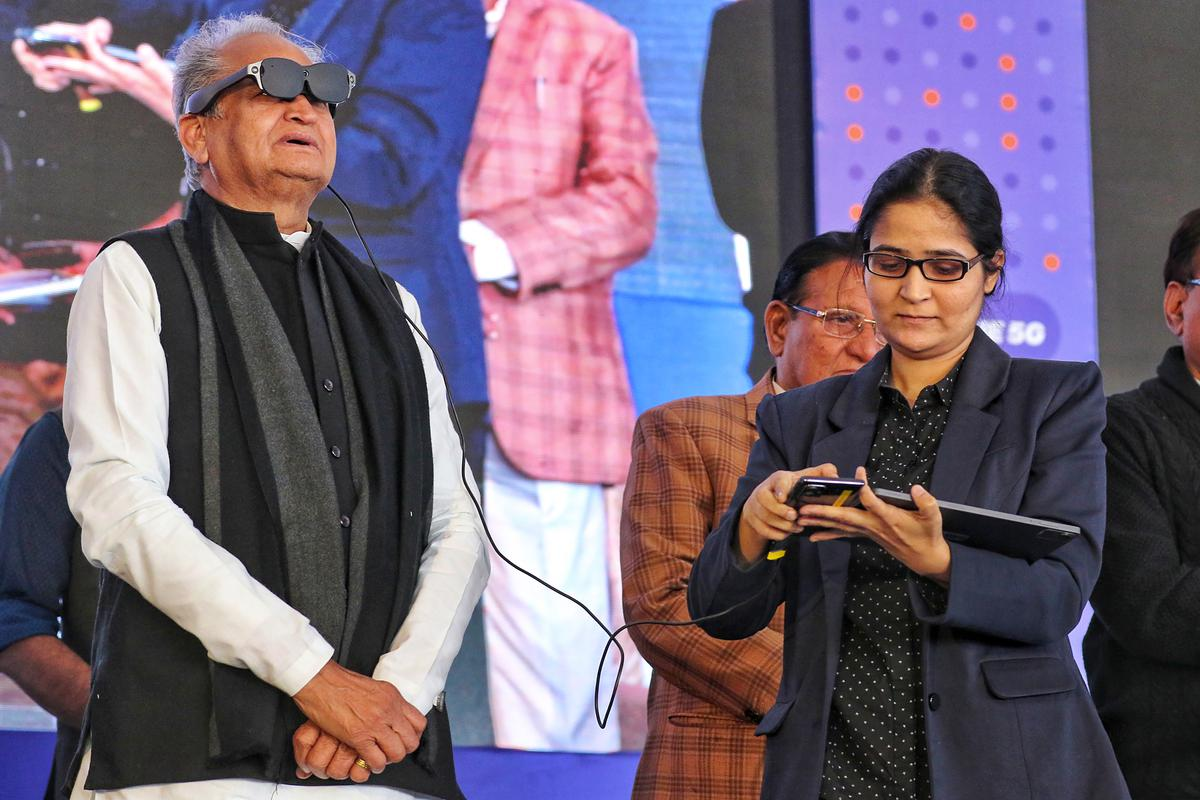 CM Gehlot launches 5G in Rajasthan; expresses concern over increase in cybercrimes