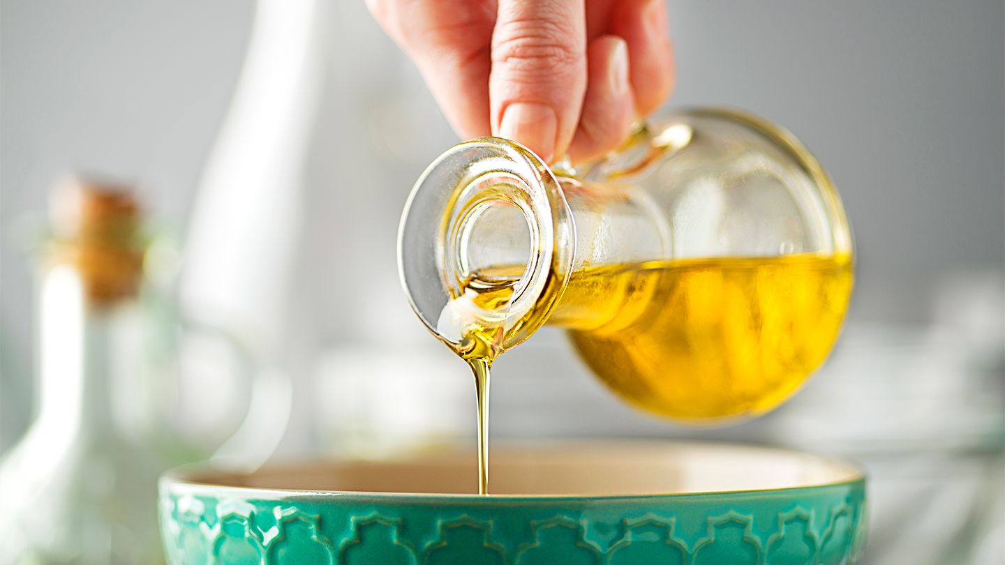 Top 5 healthy oil options for people with high cholesterol