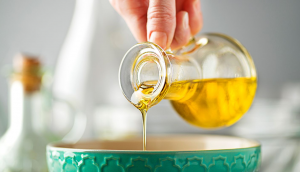 Top 5 healthy oil options for people with high cholesterol